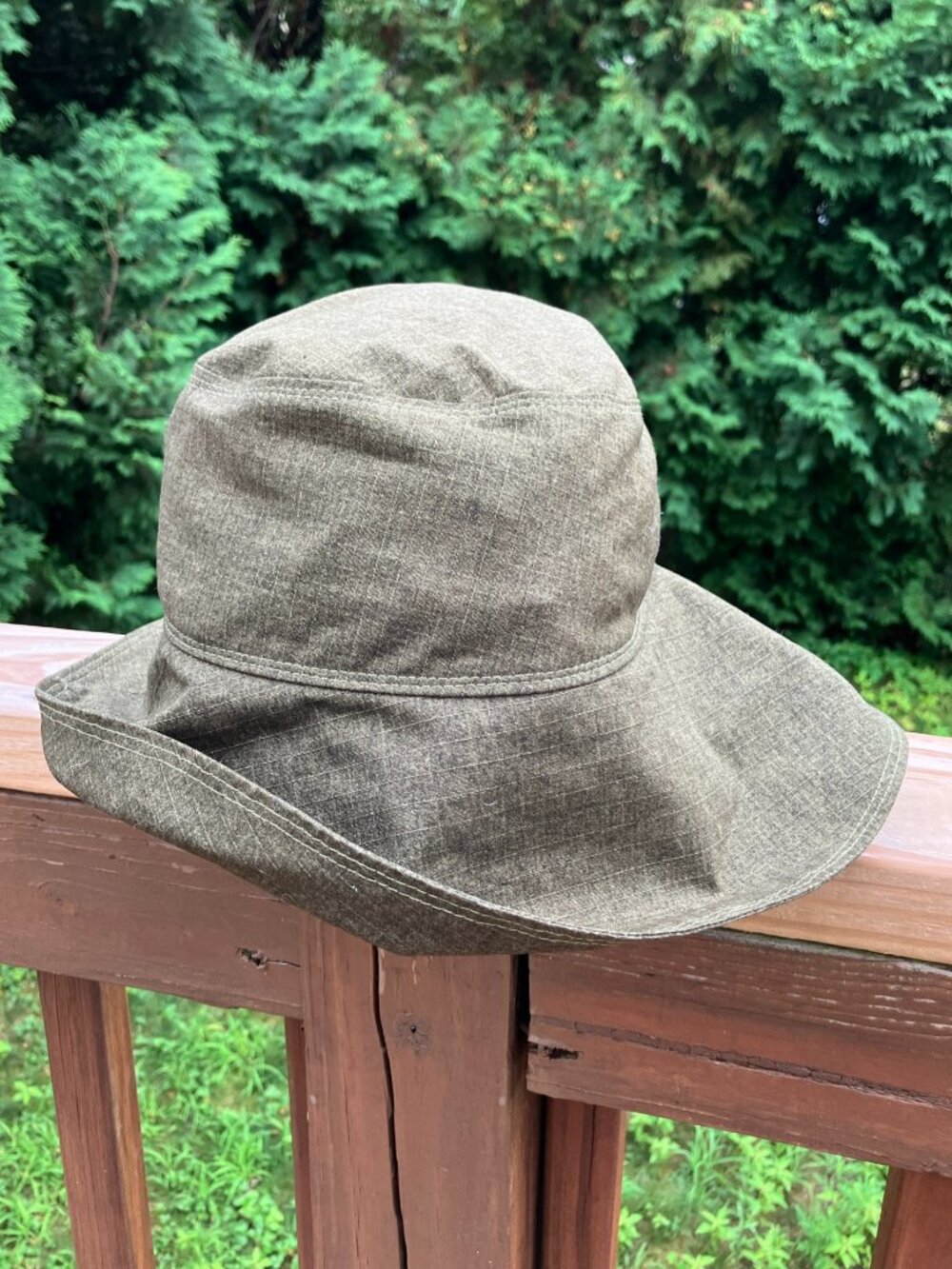 Rocks and Salt Handmade Brooklyn Sage/Olive/Moss Green Bucket Hat Size Large